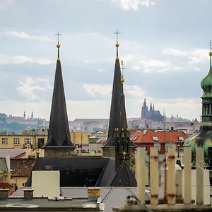 Rooftop Planet Hotel Praga