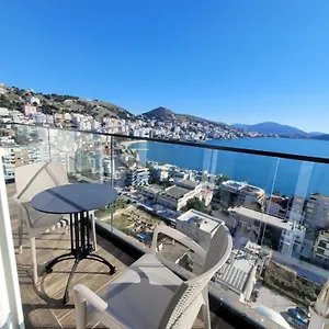 Toer & 5*, Sarandë Albanië